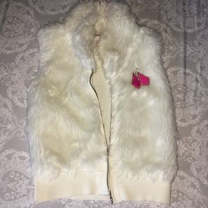 Fluffy Cream Vest